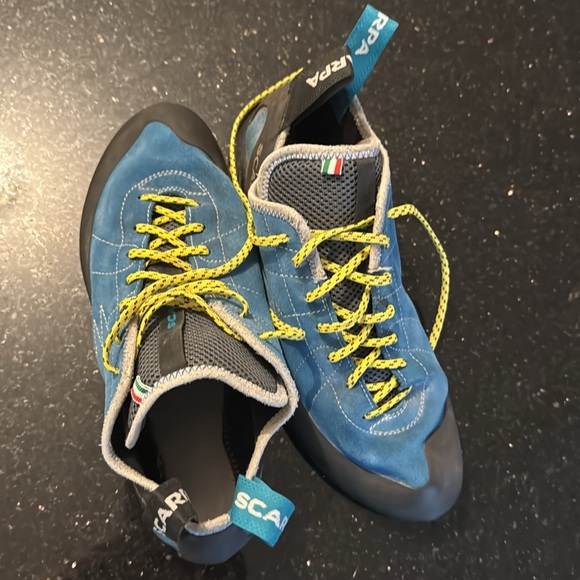 Scarpa Helix Climbing Shoes - Picture 2 of 5